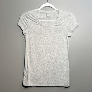 Stretchy Heather Gray Scoop Neck Tee - S